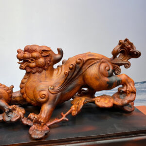 tượng tì hưu gỗ hương